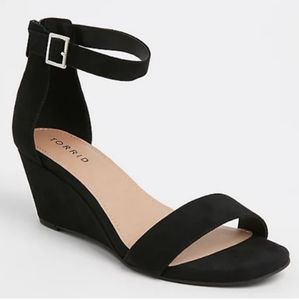 Torrid Black Ankle Strap Wedges 4W Size 7